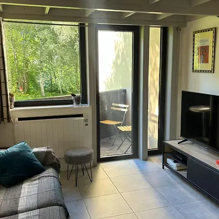 48m With Balcony And Mountain View! Appartement